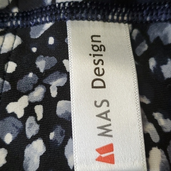 Capris leggings. Black. White and gray. 2 open large pockets 1 zipper pocket. Sm - Picture 5 of 8